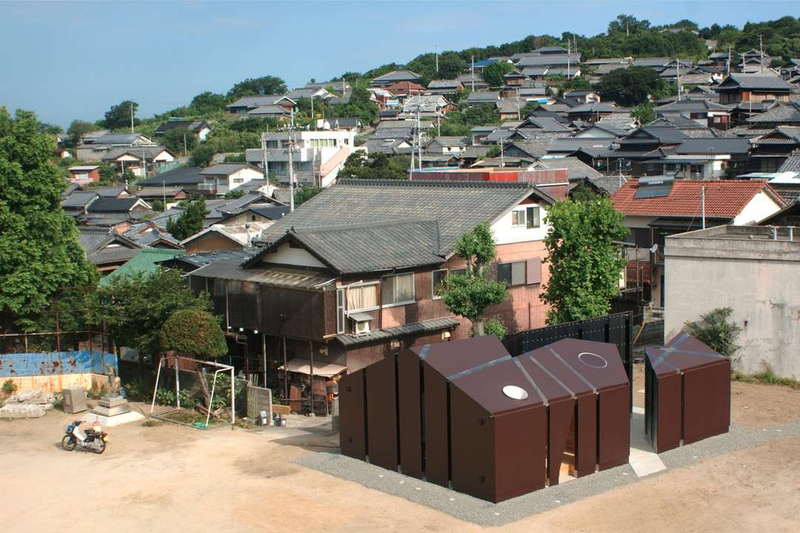 Illustration for article titled World's Most Beautiful Public Bathroom Sits On Faraway Island